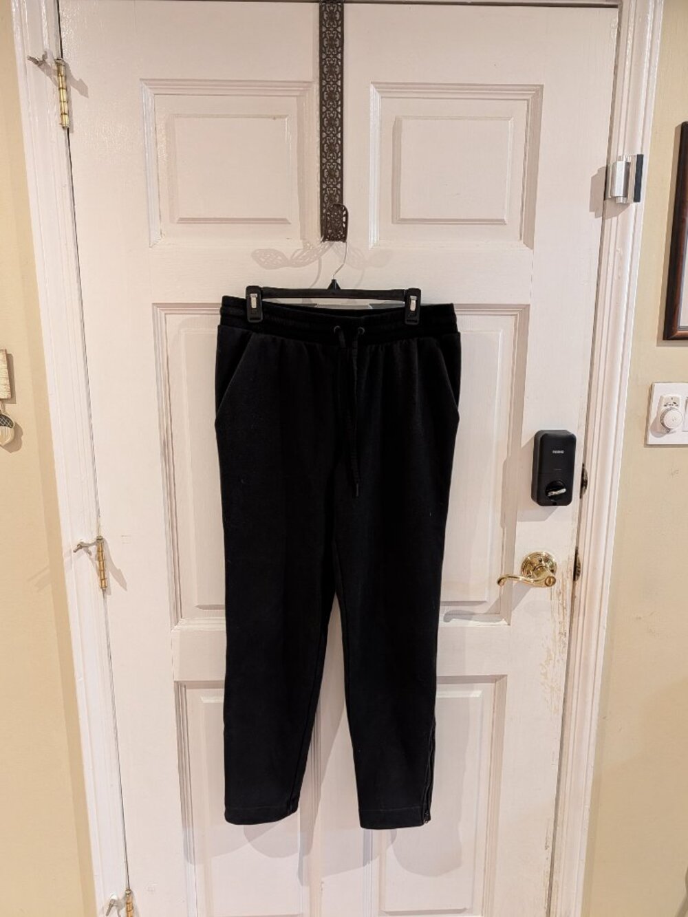 Athleta Black Cropped Athletic Pants Size L Tall